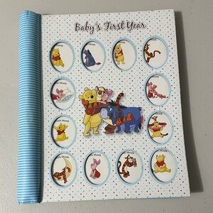Winnie the Pooh Baby's First Year Memory Book